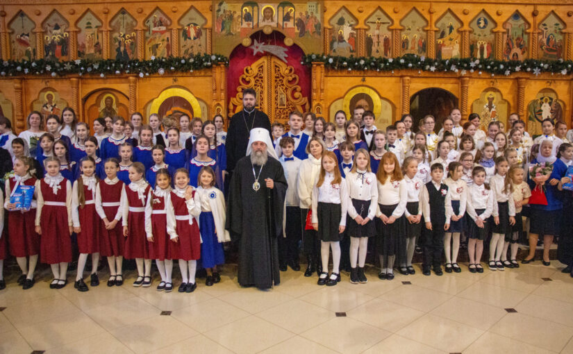 Первый открытый фестиваль духовной музыки «Свет Рождества» состоялся в храме Преображения Господня г.Зеленоградска