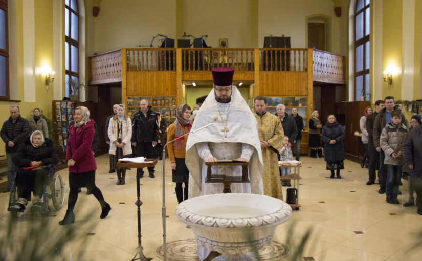 В храме Преображения Господня состоялась крещальная Литургия
