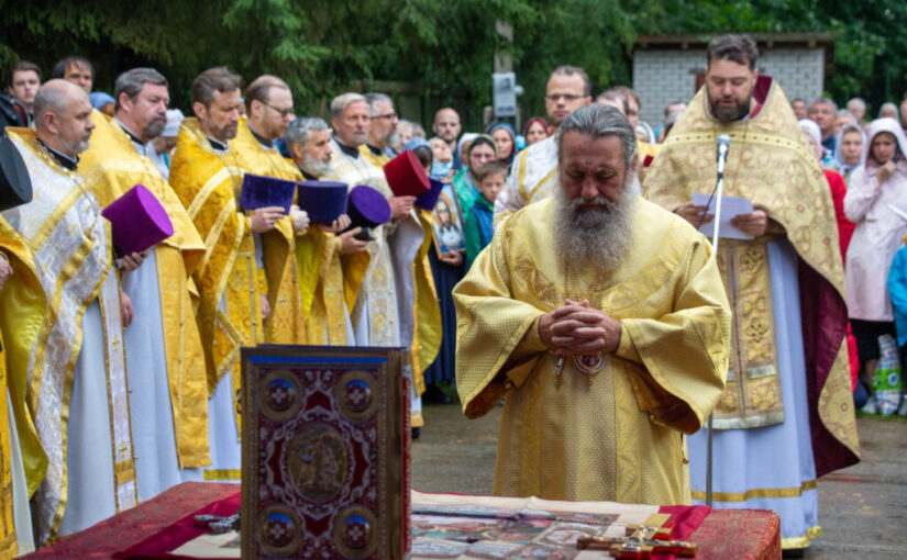 Успенский крестный ход Калининградской митрополии